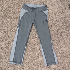 cropped grey athletic leggings